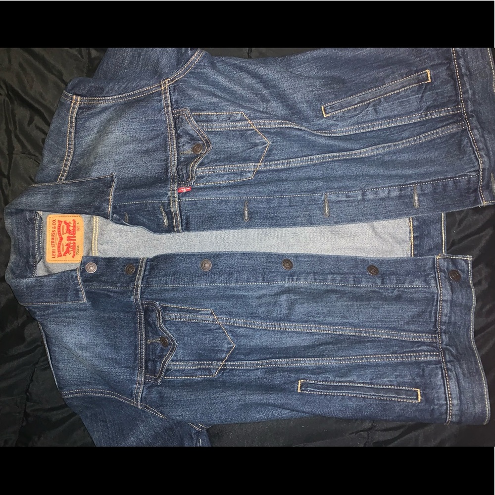 Large Levi Blue Jean Jacket! Worn twice!